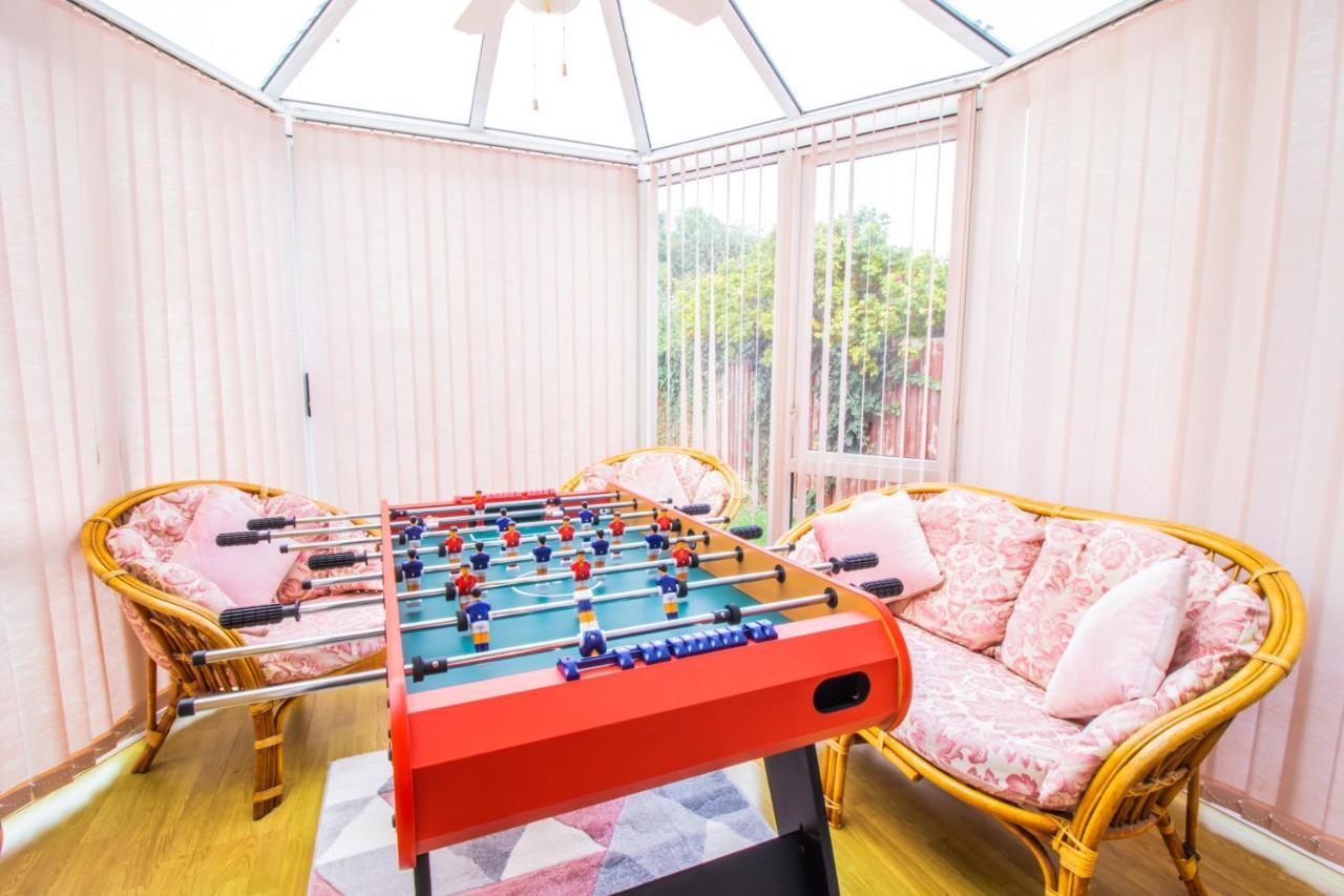 Amazing Modern 3 Bedroom W Parking And Wifi